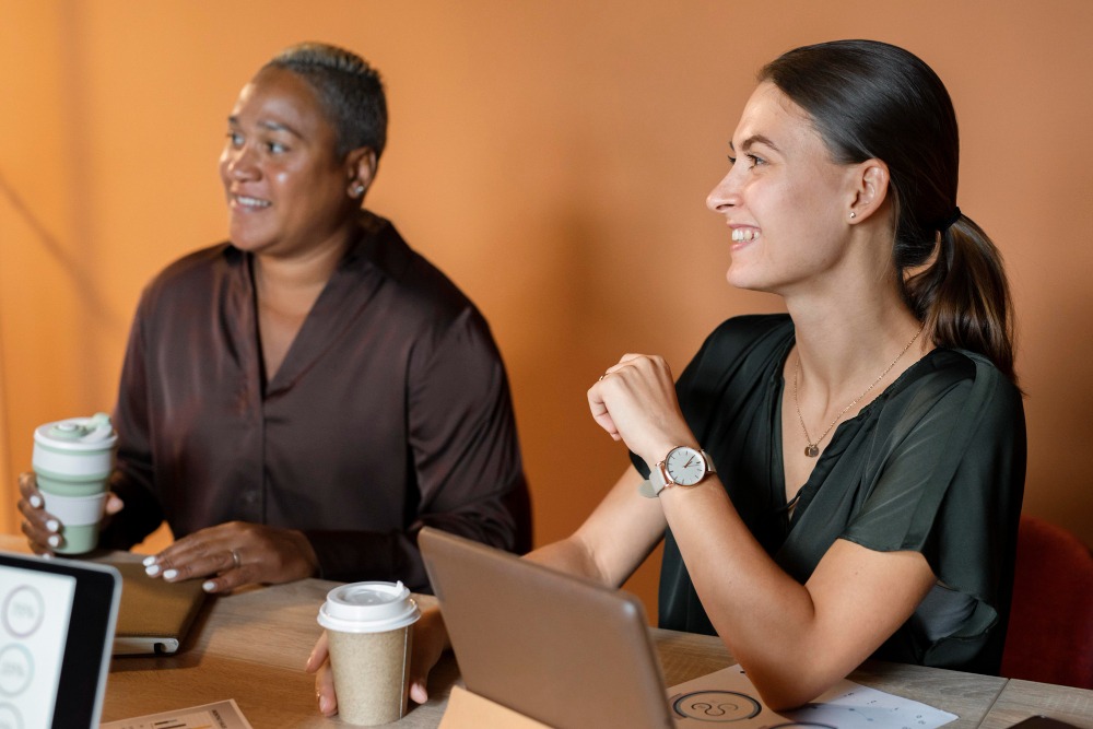 Como a equidade nas empresas fortalece a cultura organizacional e o ambiente de trabalho