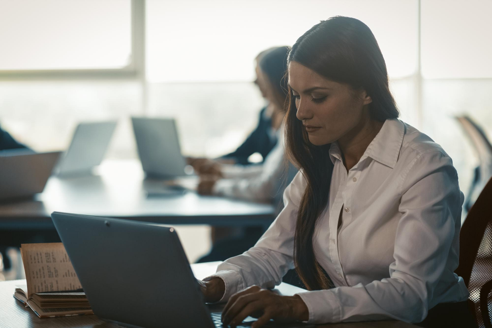 Bonificação e benefícios corporativos: como combinar essas estratégias no RH